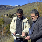 Miralles junto al director del Parc del Alt Pirineu, Marc Garriga.
