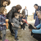 Familias visitaron ayer explotaciones rurales en l’Horta.
