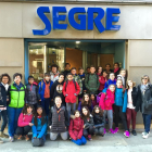 Els alumnes davant de l'entrada de SEGRE