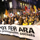 Protesta ‘social’  ■  Unas 3.000 personas según la Guardia Urbana acudieron ayer a la manifestación convocada por sindicatos y entidades sociales de Catalunya por unos Presupuestos que impulsen las políticas sociales bajo el lema ‘Es pot fer ara’.