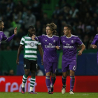 Benzema celebra su gol con Modric, Lucas Vázquez y Sergio Ramos.