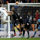 Un gol de Sergio Ramos a la sortida d’un córner va tornar a donar els 3 punts al Madrid al temps afegit.