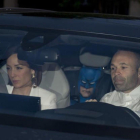 Andrés Iniesta i la seua dona, al cotxe.