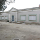 L’escola Francesc Feliu d’Aitona, que serà centre de serveis.