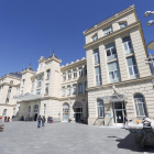 El interior del hotel de la estación ya está en obras y abrirá antes del verano.