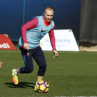 Iniesta ja es va incorporar ahir al treball de grup.