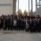 Foto de familia de parte de los asistentes a la jornada de ayer.