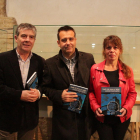 El director del Museu de Lleida amb Jordi Campillo i Susana Romero.