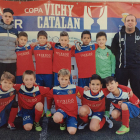 Los jugadores y técnicos del equipo benjamín A del CF Balaguer.