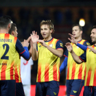 Els jugadors de la selecció catalana celebren un dels tres gols.