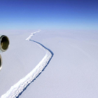  Grieta gigante vista desde un avión en la Antártida el pasado 10 de noviembre de 2016. 