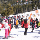 Un gran número de esquiadores el pasado domingo en la estación de Port Ainé.