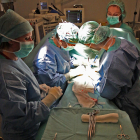 Imagen de archivo de una operación quirúrgica en el Arnau. 