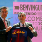 Josep Maria Bartomeu i Ernesto Valverde, ahir durant la presentació del nou entrenador de l’equip.