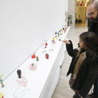 Objectes quotidians i específics del barceloní Àlex Palacín, una de les instal·lacions de l’exposició.