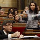 Arrimadas es dirigeix a Puigdemont al Parlament.