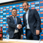 Chen Yansheng, president del RCD Espanyol, i Perarnau.