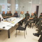 Reunión ayer de los agentes rurales ante la campaña de la siega.