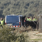 El detenido sale de la furgoneta de los Mossos este martes por la mañana para iniciar la reconstrucción de los hechos a Aspa.