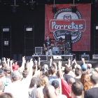 El rock amb pinzellades punk dels madrilenys Porretas va escalfar ahir la primera hora del festival.