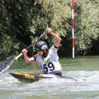 Miquel Travé, en plena acción durante la prueba disputada ayer en el canal de Ponts.