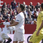 El sevillista Nasri se lamanta nada más errar un penalti con que se sancionó al Villarreal.