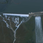 Imagen aérea del estado en el que se encuentra la presa del lago Oroville, en California.