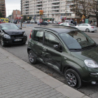 Els dos cotxes accidentats ahir a l’avinguda Madrid de Lleida.