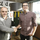 Agustí Soler, gerent de McDonald’s Lleida, amb Juan Campillos.