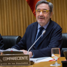 El expresidente de Catalunya Caixa, Narcís Serra, ayer, en el Congreso de los Diputados.