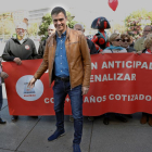 El líder del PSOE, Pedro Sánchez, antes de la manifestación convocada en Madrid por el 1 de mayo.