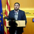 Junqueras sugiere un plan B a Puigdemont, y la CUP exige cumplir la investidura