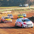 Diversos vehicles en un moment de la prova disputada al Circuit de Lleida.