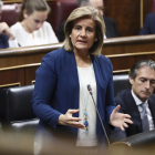 La ministra de Treball, Fátima Báñez, ahir al Congrés parlant del Pla Prepara.