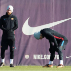 Messi i Luis Suárez, que no van viatjar a Vigo, durant l’entrenament de la plantilla barcelonista.