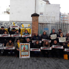 Personal de diferents conselleries i d’entitats cíviques de Lleida van tornar a reclamar ahir l’alliberament dels presos.