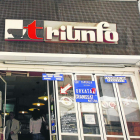 Imagen de archivo de la cafetería Triunfo, que cerró hace diez años y donde después abrió una tienda de telefonía.