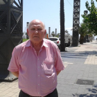 Laszlo Kaszas, de 80 anys, viu a Barcelona i segueix pendent de la trajectòria del Lleida.