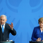 Moment de la roda de premsa conjunta de Benjamin Netanyahu i Angela Merkel.