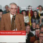 Josep Borrell, en un míting electoral a la Llotja de Lleida l’any 2011.