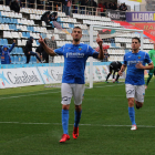 Marc Nierga celebra el gol assenyalant amb els dits al cel, ja que l’hi va dedicar al seu amic Kevin, que va morir en accident a finals d’any.