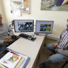 Los investigadores José Antonio Martínez Casasnovas y Alexandre Escolà, junto a imágenes de cultivos tomadas desde satélites.