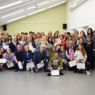 Fotografía de grupo de los participantes en el proyecto “Ens Escrivim”, que ayer se conocieron en persona en La Seu d’Urgell. 