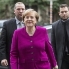 Angela Merkel, a l’arribar a la reunió amb Schulz.