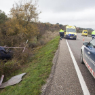 Ferit lleu un conductor en un espectacular accident a Ciutadilla