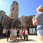 Turistes a la Seu Vella de Lleida.