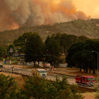 Columnas de humo en el condado de Mendocino, California.