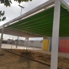 Els tendals que s’estan instal·lant al col·legi de Torrefarrera.