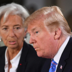 El presidente estadounidense, Donald Trump, y la directora del FMI, Christine Lagarde, ayer.