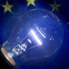 Usar bombilla LED en vez de tradicional ahorraría 10 euros al año en la factura